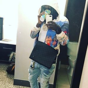 Meet your Posher, Leslie